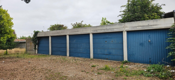 Offres de location Garage Évreux 27000