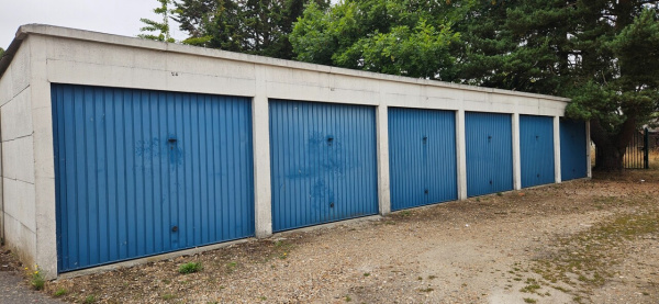 Offres de location Garage Évreux 27000
